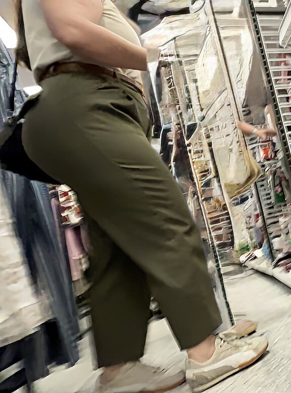 Wide phat ass #SyWf0w37
