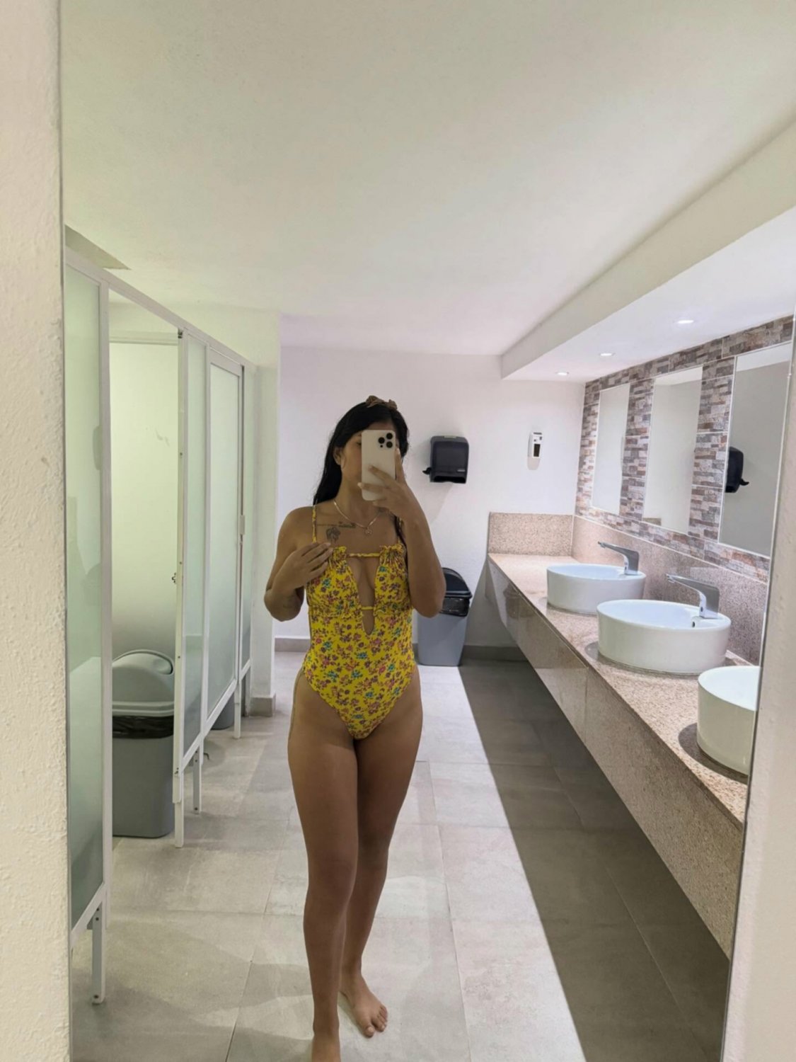 Maria is a fat ass latina #gMaNQOUB